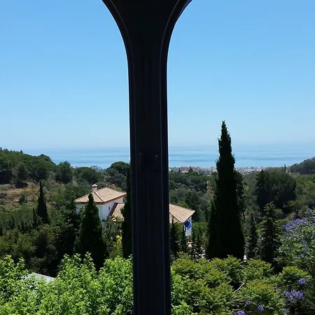 With 4 In Estepona, Malaga, With Wonderful Sea View, Priva *